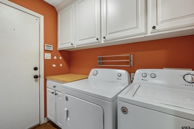 Set on over 2.5 beautifully landscaped acres, this stunning - photo 29