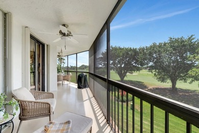 Finest location in Palm Beach, ultra- private, golf course and - photo 34