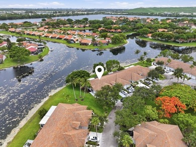 Beautifully updated 3-bedroom, 2-bath corner villa with 1,495 sq - photo 35