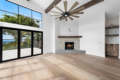 Exquisite Coastal Retreat | Fully Remodeled 3BR/3BA with - photo 3