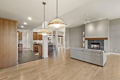 This gorgeous condo greets you with a handsome craftsman - photo 11