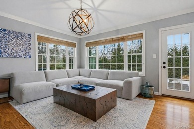 Located in the Village of Flower Hill, 38 Hewlett Lane is a - photo 15