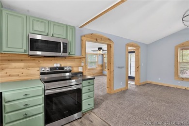 Charming 3-bedroom, 2-bath home located near the Lake of the - photo 19