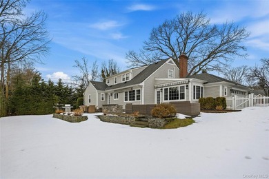 Located in the Village of Flower Hill, 38 Hewlett Lane is a - photo 25