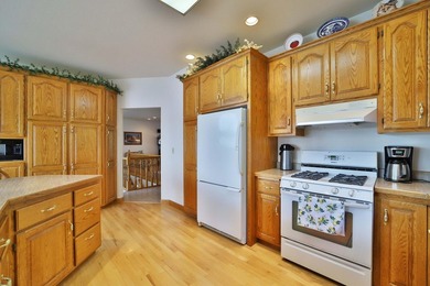 Magnificent Kabetogama Lake home on 14 acres. This custom-built - photo 5