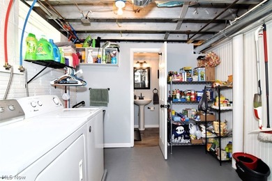 Welcome home to this well-maintained 3-bedroom, 2 full bathroom - photo 26