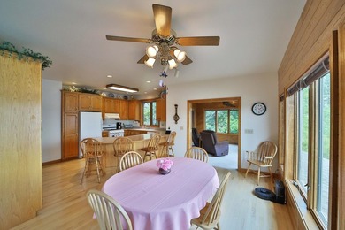 Magnificent Kabetogama Lake home on 14 acres. This custom-built - photo 8