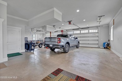 Enjoy a true waterfront boating lifestyle in this exceptional - photo 31