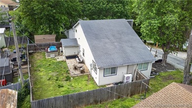 Charming 3-bedroom, 2-bath home located near the Lake of the - photo 43