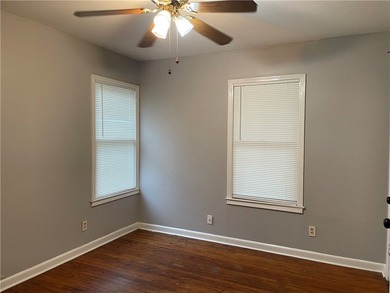 Charming and centrally located, 4426 Wesley Dr offers a - photo 9