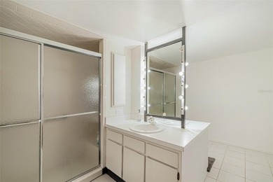 Experience luxury waterfront living in the impressive Marina - photo 31