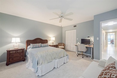 Experience luxury waterfront living in the impressive Marina - photo 34