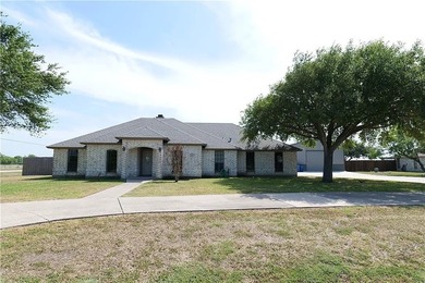 Welcome to 100 Lone Oak in Portland, Texas - a beautifully - photo 1