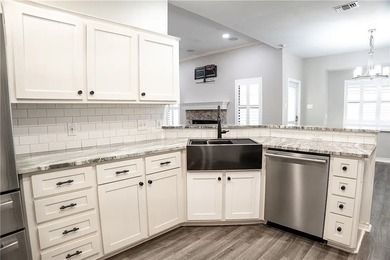 Welcome to 100 Lone Oak in Portland, Texas - a beautifully - photo 8