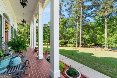 This stunning 4 bedroom, 4 bath home is packed is located in - photo 3