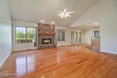 Come and view this Lake Tansi Treasure. Over 2,000 SF on Hole #9 - photo 13