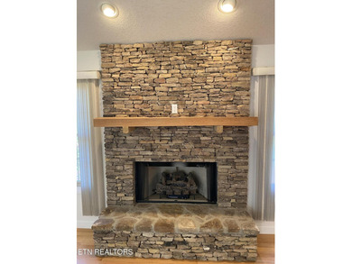 Come and view this Lake Tansi Treasure. Over 2,000 SF on Hole #9 - photo 15