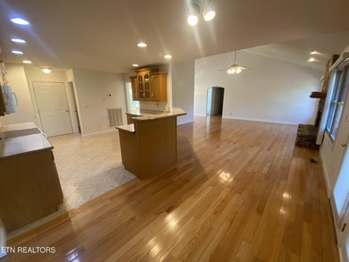 Come and view this Lake Tansi Treasure. Over 2,000 SF on Hole #9 - photo 19