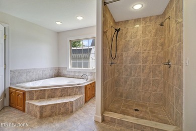 Come and view this Lake Tansi Treasure. Over 2,000 SF on Hole #9 - photo 23