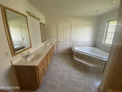 Come and view this Lake Tansi Treasure. Over 2,000 SF on Hole #9 - photo 25