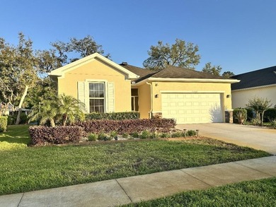 Move in ready and meticulously taken care of 3 bedroom, 2 bath - photo 1