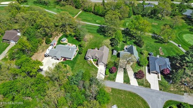 Come and view this Lake Tansi Treasure. Over 2,000 SF on Hole #9 - photo 41