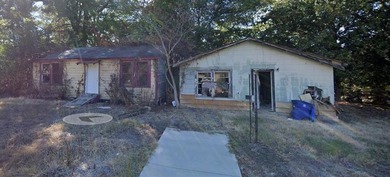 Lake Home For Sale in Shreveport, Louisiana