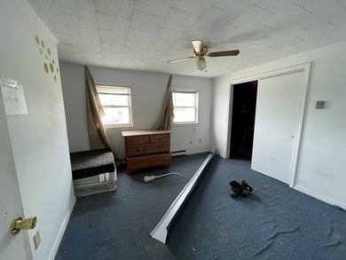 POTENTIAL! This property needs some TLC but has recently had - photo 13