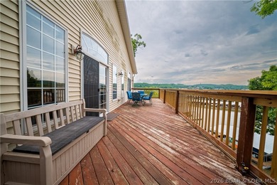 This lake home has all the features you appreciate & have been - photo 17