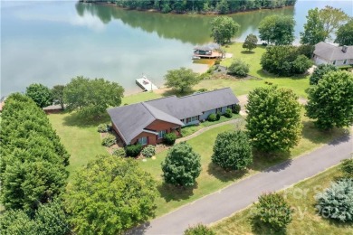 Moss Lake/Kings Mountain Reservoir Home For Sale in Cherryville North Carolina