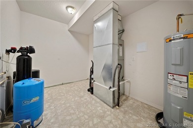 This lake home has all the features you appreciate & have been - photo 31