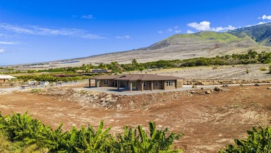 Nestled on 3.02 acres in the gated Puunoa community, 257 - photo 45