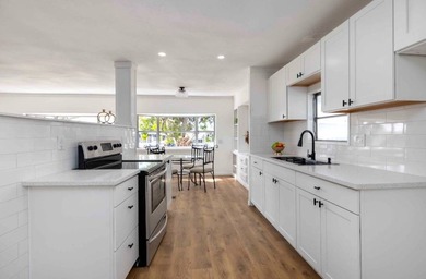 Experience the pinnacle of Florida living in this stunning - photo 4