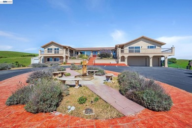 Located atop a hill on the eastern border of Fremont, this - photo 11