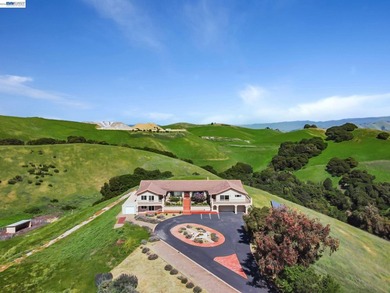 Located atop a hill on the eastern border of Fremont, this - photo 13
