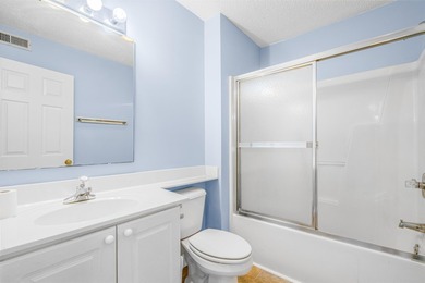 Welcome to this charming, updated 2-bedroom, 2-bathoom condo - photo 18