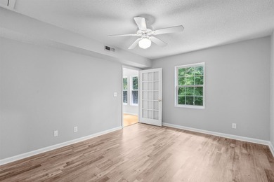 Welcome to this charming, updated 2-bedroom, 2-bathoom condo - photo 21