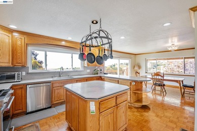 Located atop a hill on the eastern border of Fremont, this - photo 24