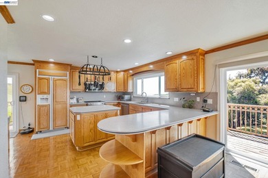 Located atop a hill on the eastern border of Fremont, this - photo 26