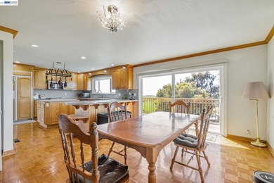 Located atop a hill on the eastern border of Fremont, this - photo 27