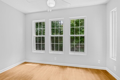 Welcome to this charming, updated 2-bedroom, 2-bathoom condo - photo 27