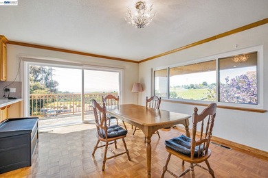 Located atop a hill on the eastern border of Fremont, this - photo 28