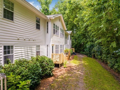 Welcome to this charming, updated 2-bedroom, 2-bathoom condo - photo 38