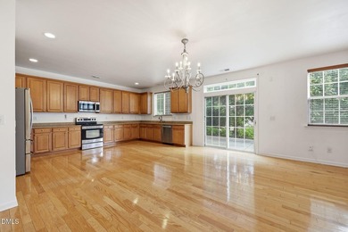 Beautiful 5-bedroom, 3-bath home with a loft in the highly - photo 10
