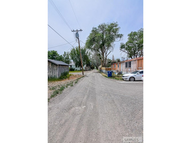 Rare investment opportunity in Arco, Idaho, just 10 minutes from - photo 11