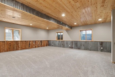 Beautifully crafted waterfront home on the Eagle River Chain - photo 33