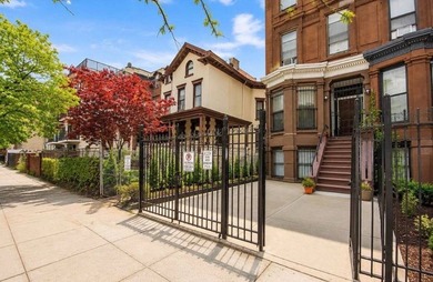 183 Lefferts Place is a rare opportunity to own a beautifully - photo 3