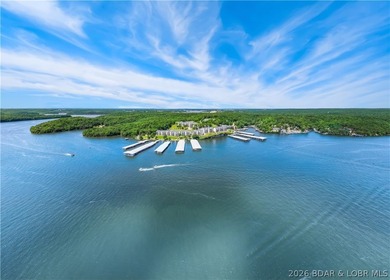 Turnkey luxury and breathtaking lakefront views await in this - photo 60