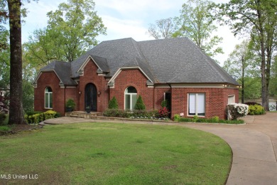 Lake Home For Sale in Southaven, Mississippi