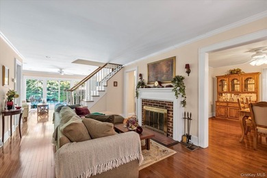 Merrick - Charming and Beautiful Colonial home with relaxing - photo 9